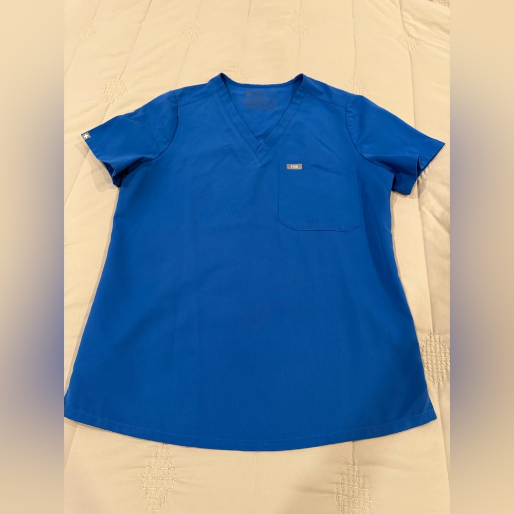 Figs scrub top. Medium 1-pocket v-neck top. Royal blue